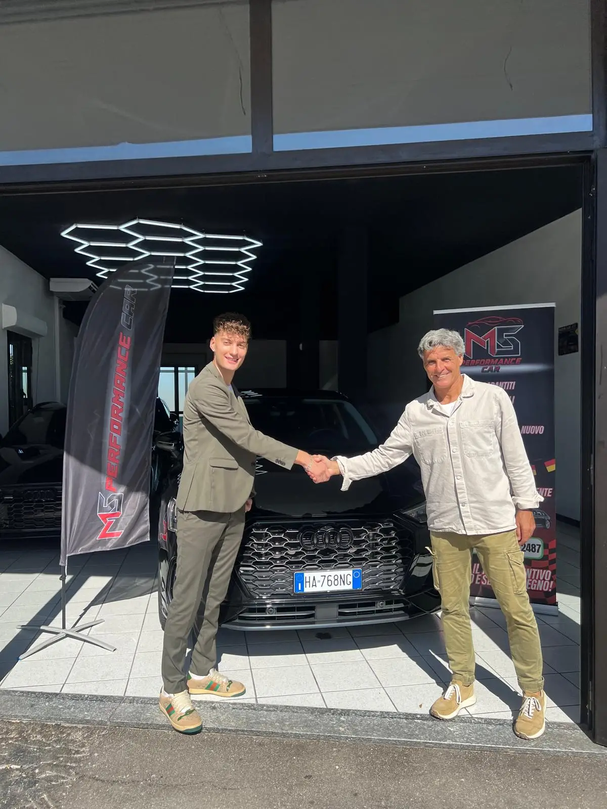 Cliente ritira la sua nuova auto da MS Performance Car